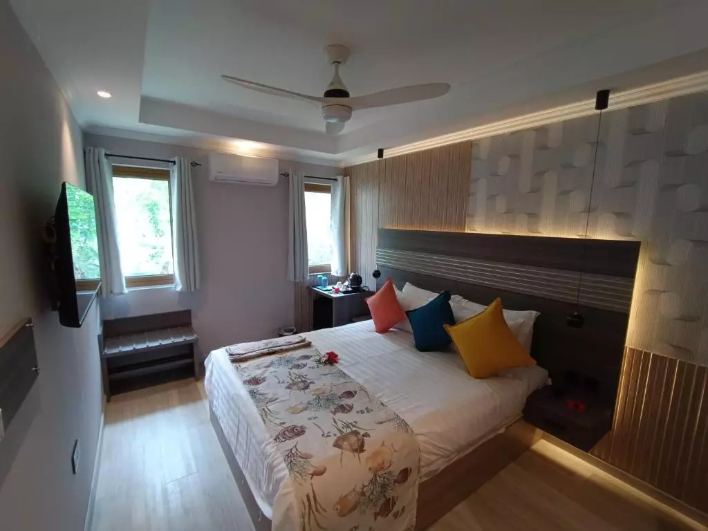 Crown Beach Hotel Seychelles